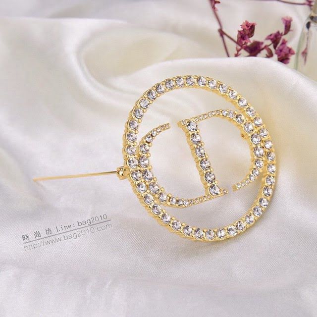 Dior飾品 迪奧經典熱銷款圓形logo胸針  zgd1084